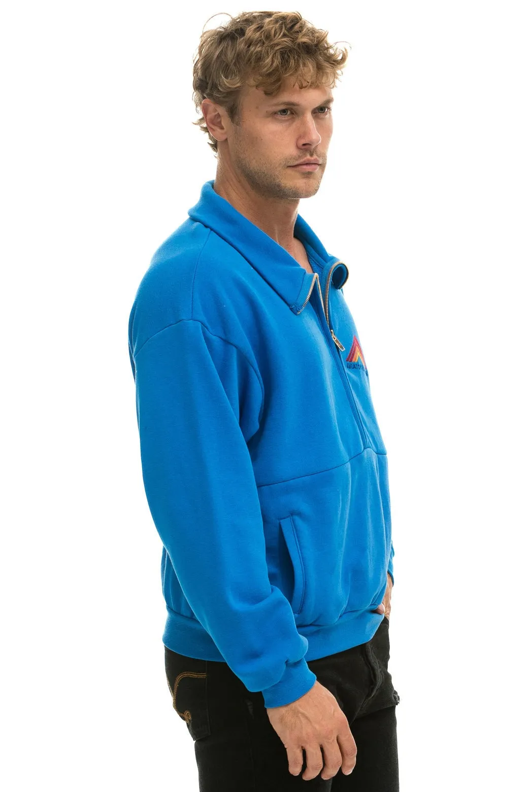 MOUNTAIN EMBROIDERY HALF ZIP SWEATSHIRT - OCEAN