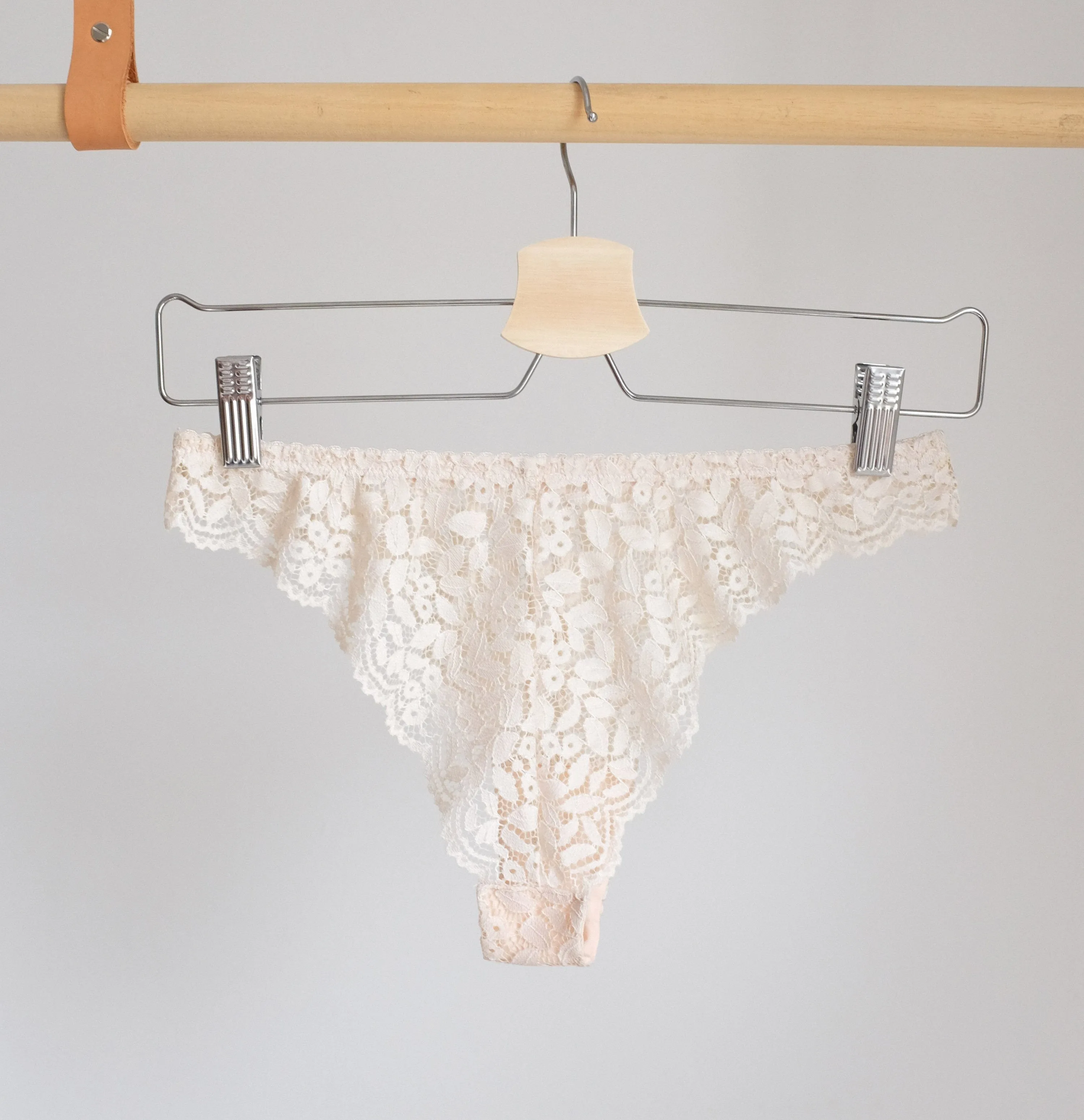 Retro lace brazilian [Ivory]